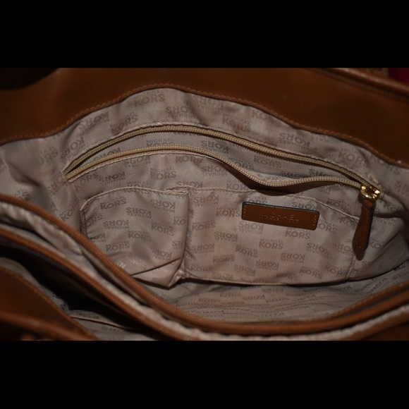 Michael Kors Purse - Picture 3 of 6